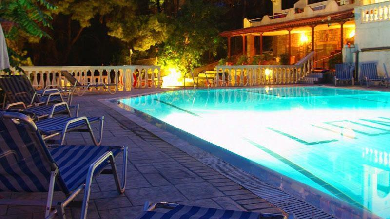 Lions 2 Studios & Apartments, Poros Island. Poros Town Exterior photo